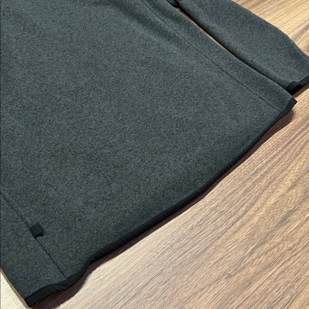 Lululemon It’s Fleecing Cold Pullover Hoodie in Heathered Black/Black Size 10